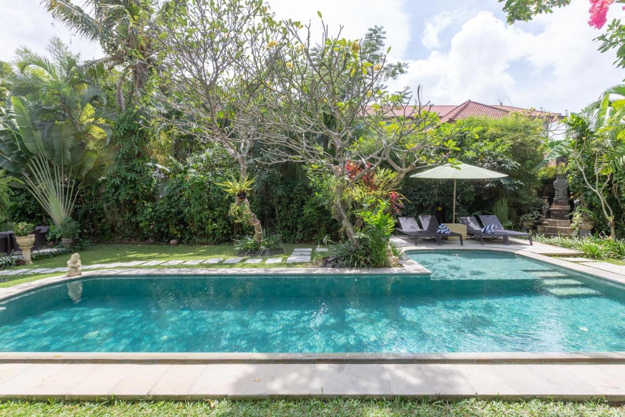 Villa Poppy Seminyak Экстерьер фото