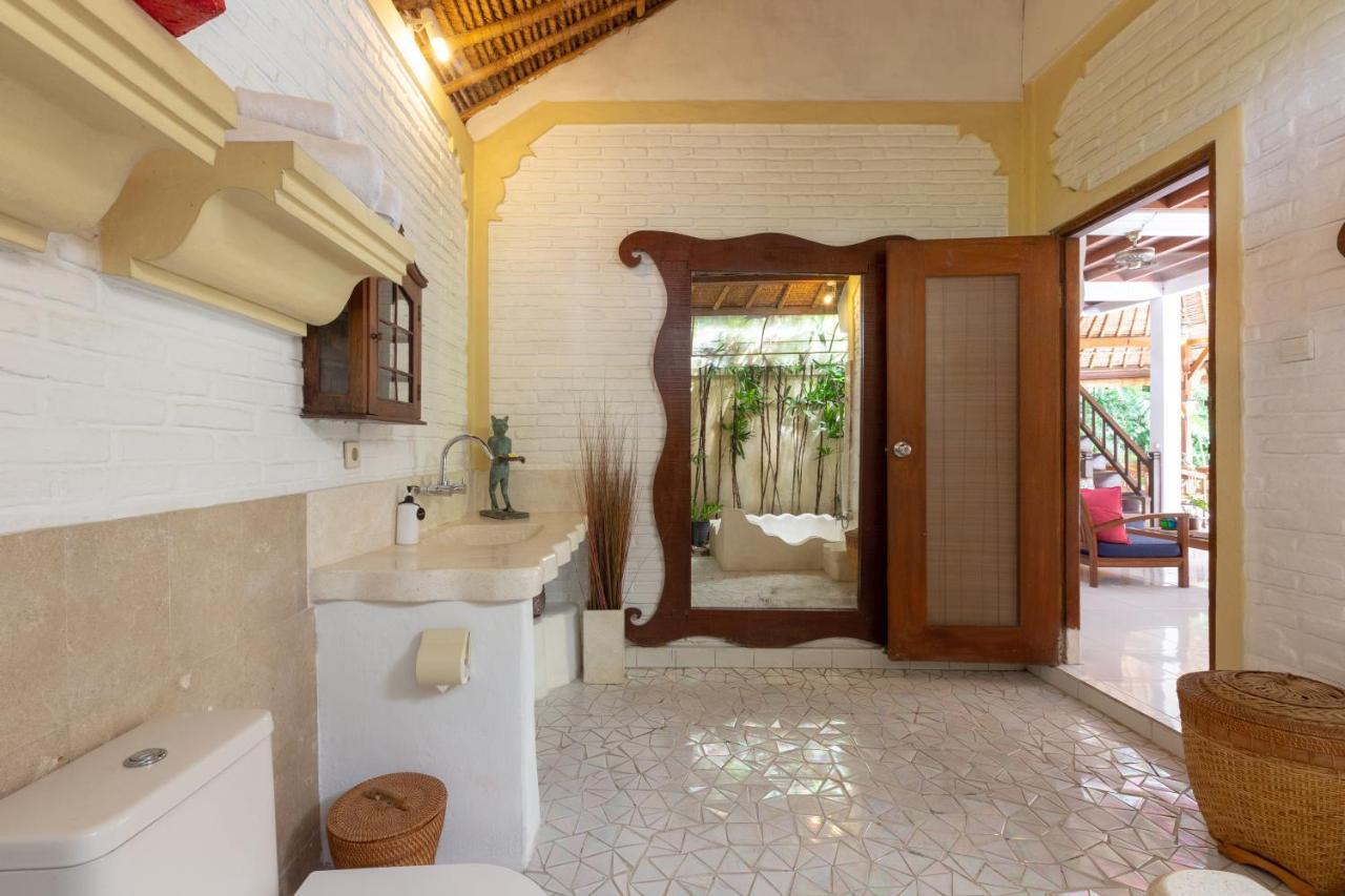 Villa Poppy Seminyak Экстерьер фото