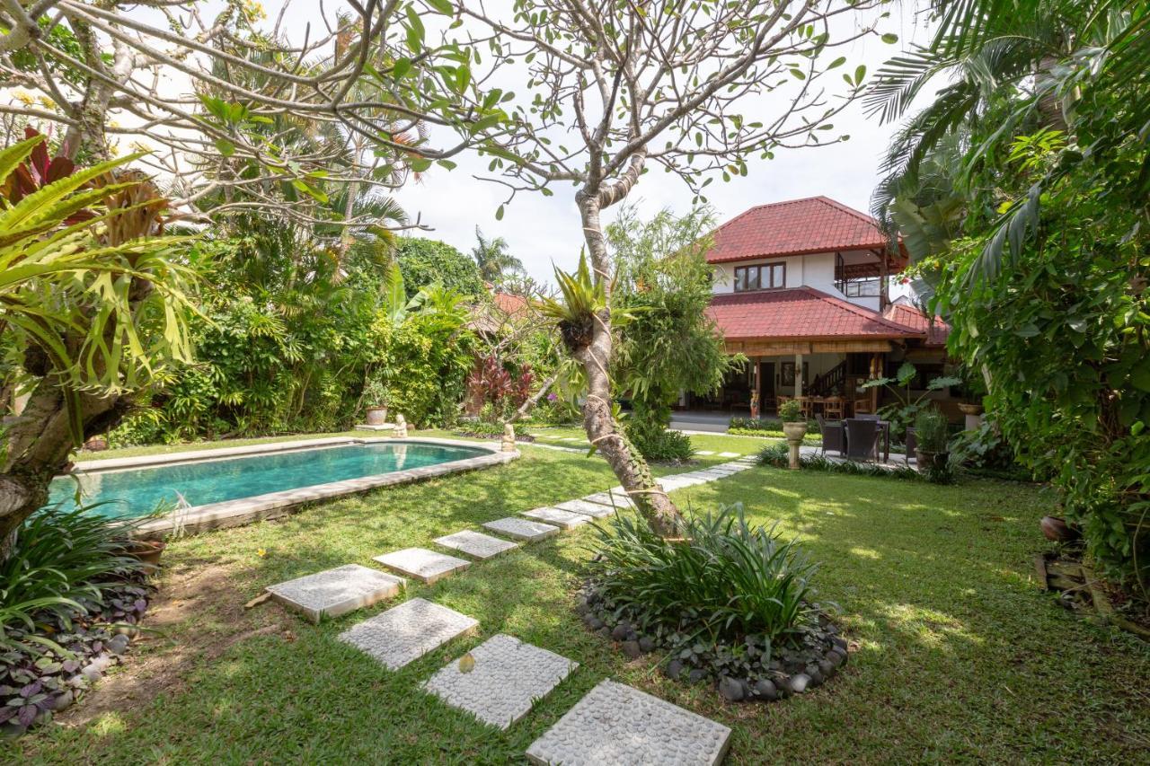 Villa Poppy Seminyak Экстерьер фото