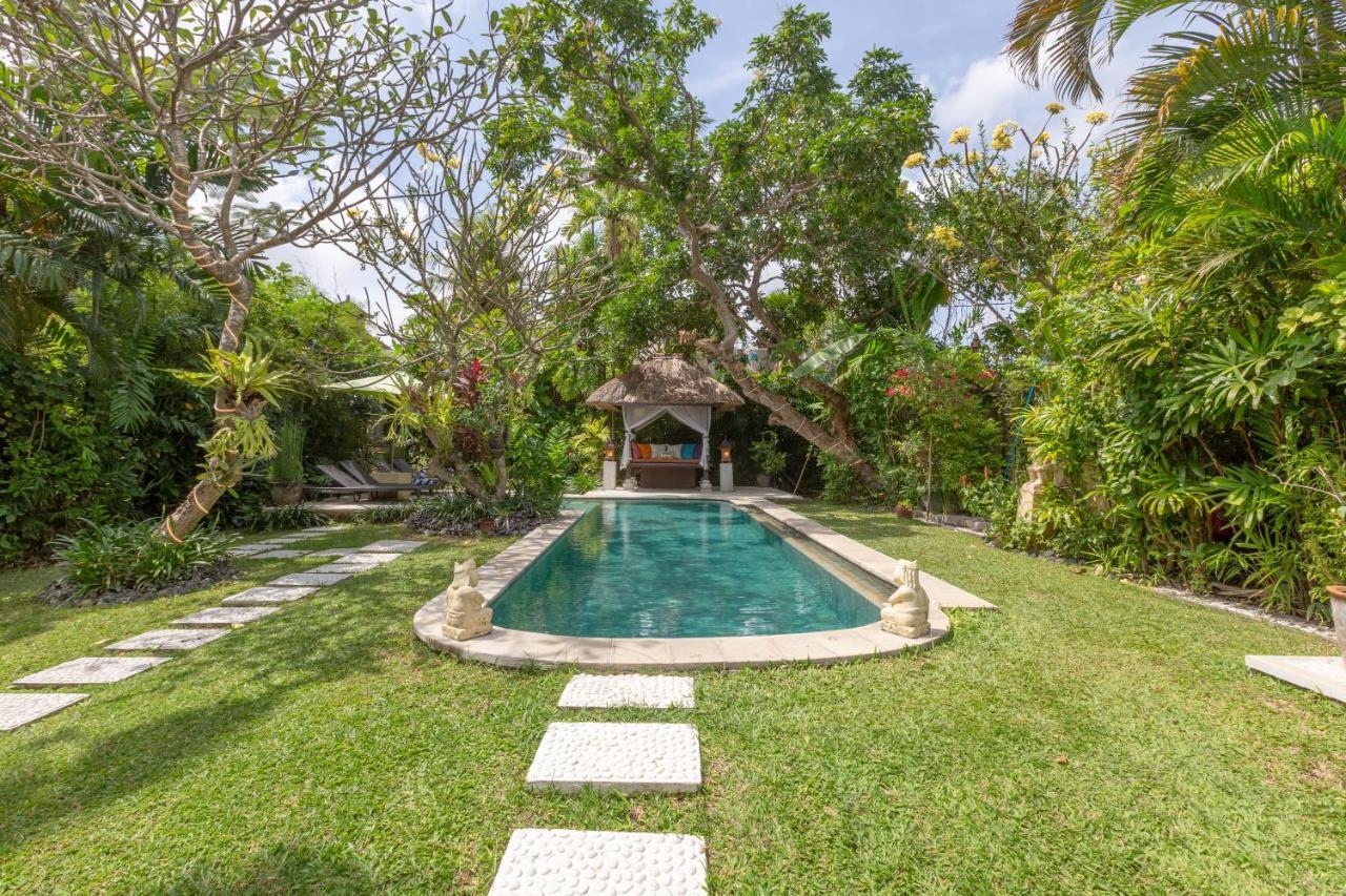 Villa Poppy Seminyak Экстерьер фото